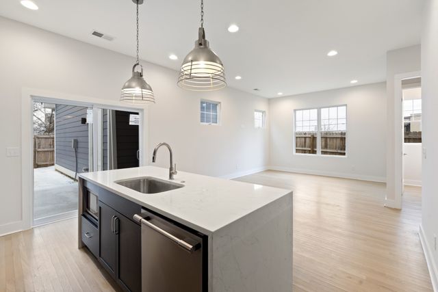 704 26th Ave, N, Nashville, TN 37208