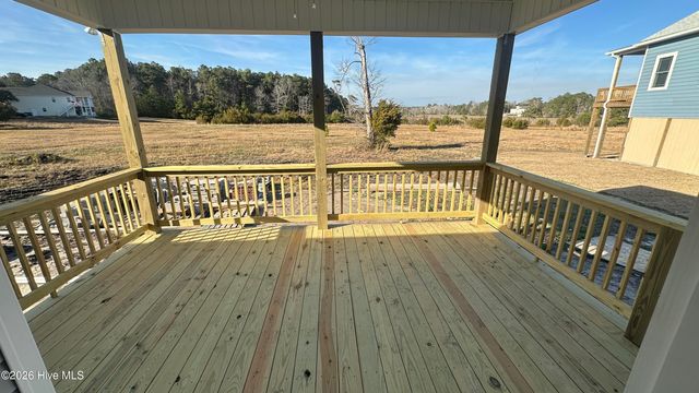 113 Camelot Drive, Holly Ridge, NC 28445