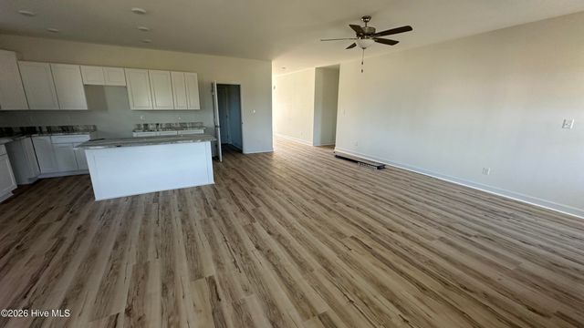 113 Camelot Drive, Holly Ridge, NC 28445