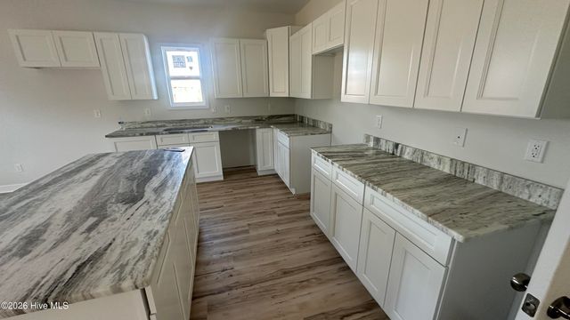 113 Camelot Drive, Holly Ridge, NC 28445