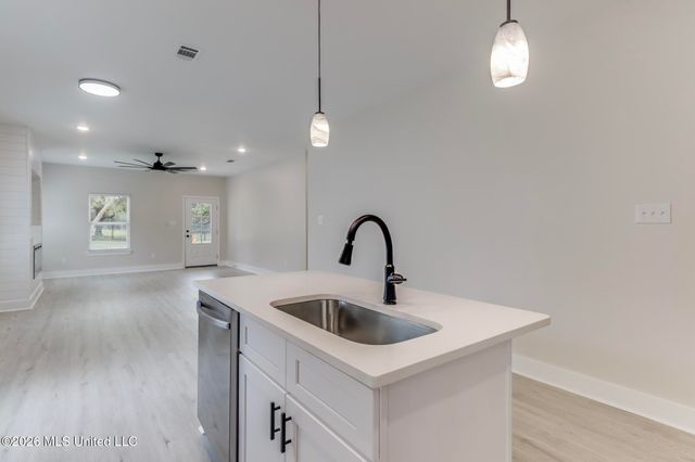 154 Balmoral Avenue, Biloxi, MS 39531