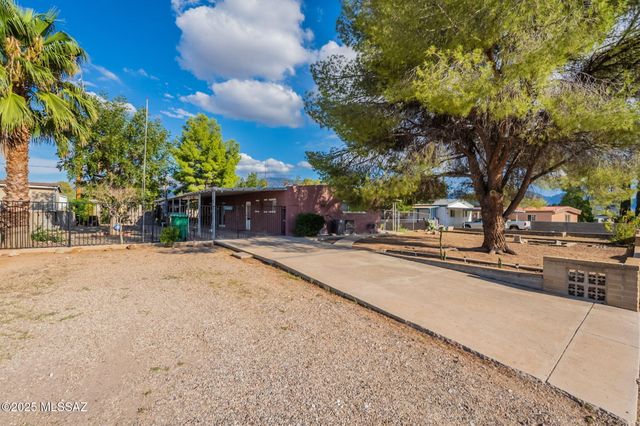 16682 N Avenida Del Lasso Avenue, Tucson, AZ 85739