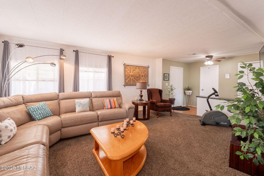 16682 N Avenida Del Lasso Avenue, Tucson, AZ 85739