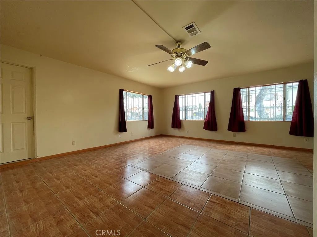 1349 Walnut Avenue, Long Beach, CA 90813