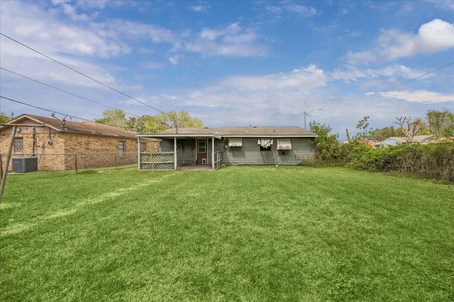 2504 3rd Street, Galena Park, TX 77547