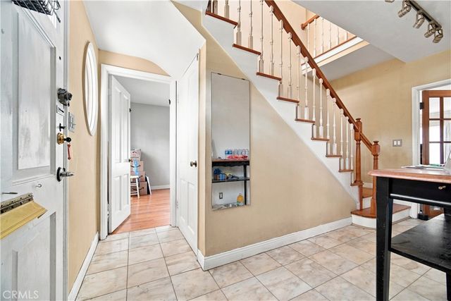 1826 Wellington Road, Los Angeles, CA 90019