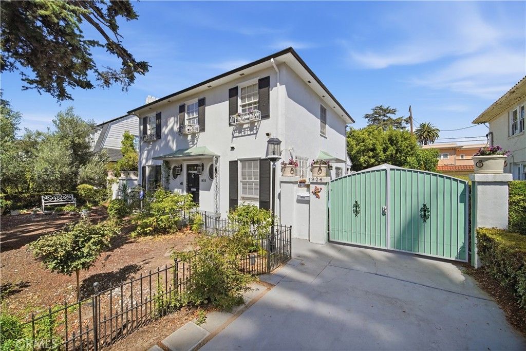 1826 Wellington Road, Los Angeles, CA 90019