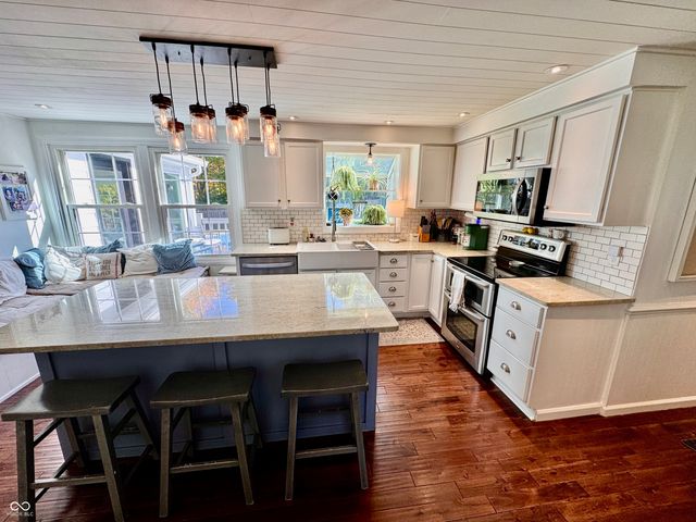 6607 Stearns Hill Drive, Indianapolis, IN 46237