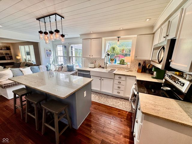 6607 Stearns Hill Drive, Indianapolis, IN 46237