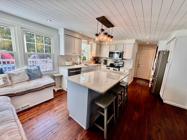 6607 Stearns Hill Drive, Indianapolis, IN 46237