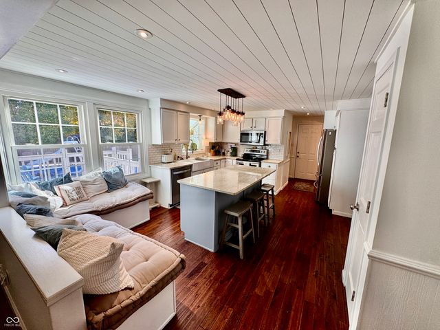 6607 Stearns Hill Drive, Indianapolis, IN 46237