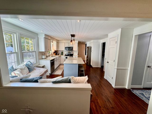 6607 Stearns Hill Drive, Indianapolis, IN 46237