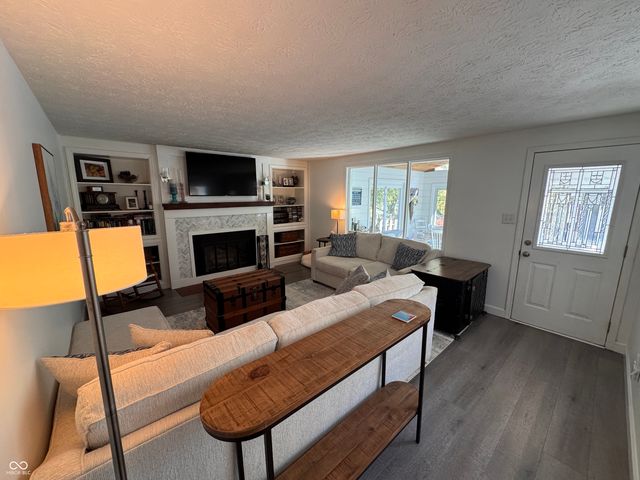 6607 Stearns Hill Drive, Indianapolis, IN 46237