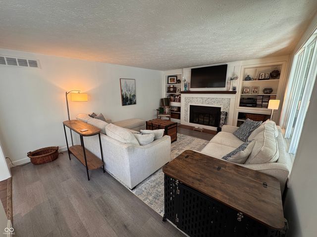 6607 Stearns Hill Drive, Indianapolis, IN 46237