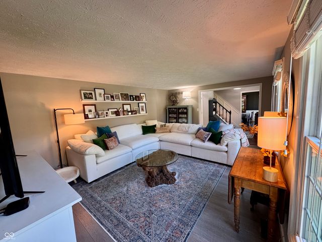 6607 Stearns Hill Drive, Indianapolis, IN 46237