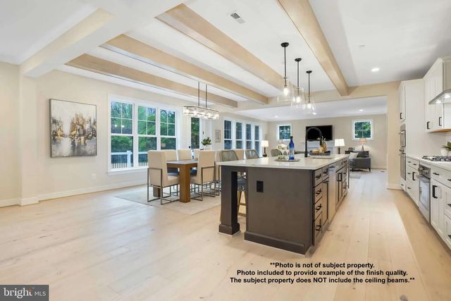 1800 N TUCKAHOE ST, Arlington, VA 22205