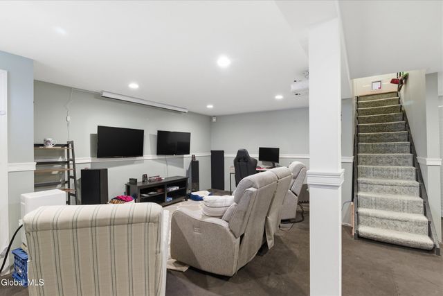 35 Bolivar Avenue, Troy, NY 12180