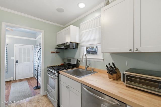 35 Bolivar Avenue, Troy, NY 12180