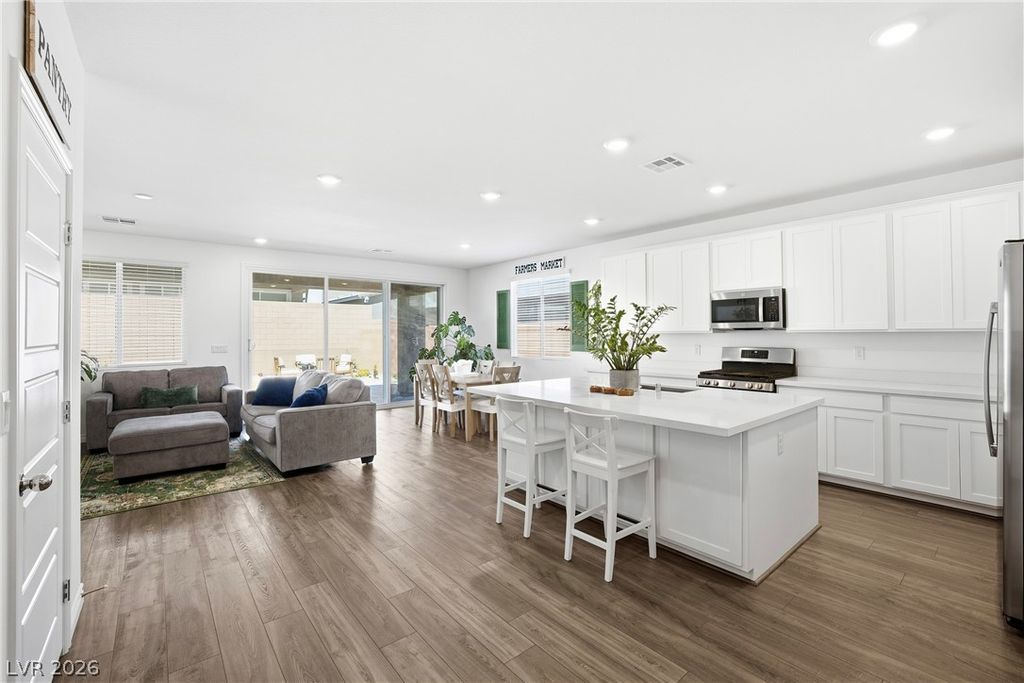 9628 Slate Peak Avenue, Las Vegas, NV 89178 — photo 5
