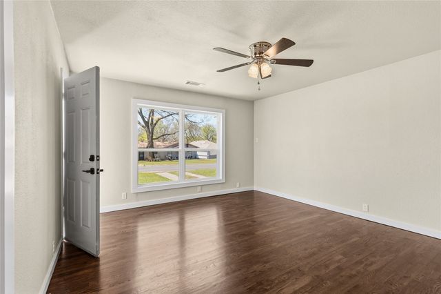 417 N Burdette Avenue, Sherman, TX 75090