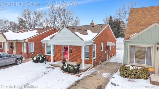 20524 Carlysle Street, Dearborn, MI 48124