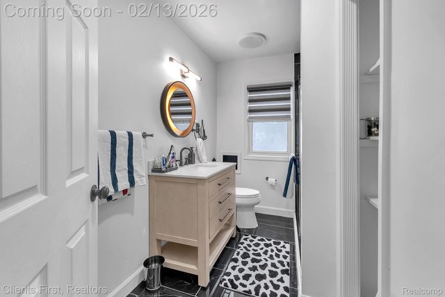 20524 Carlysle Street, Dearborn, MI 48124