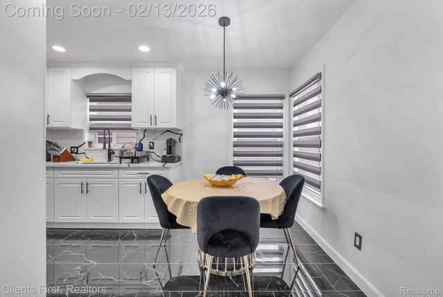 20524 Carlysle Street, Dearborn, MI 48124