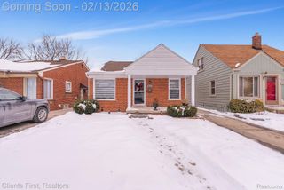 20524 Carlysle Street, Dearborn, MI 48124