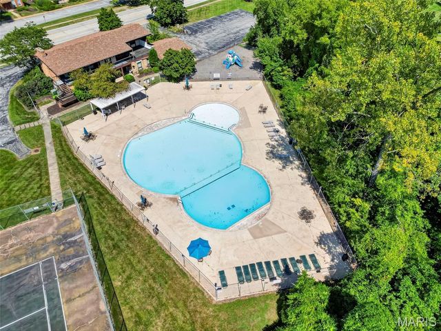 11999 Villa Dorado Drive E, St Louis, MO 63146