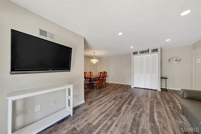 11999 Villa Dorado Drive E, St Louis, MO 63146