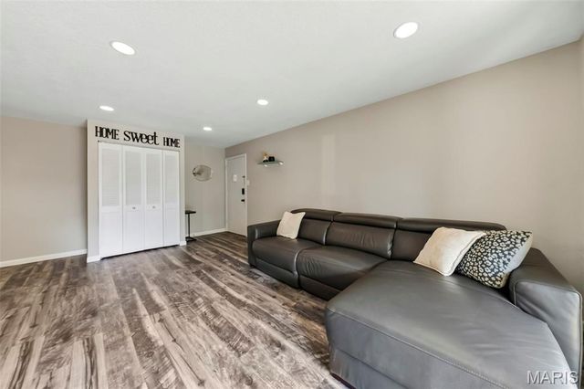 11999 Villa Dorado Drive E, St Louis, MO 63146