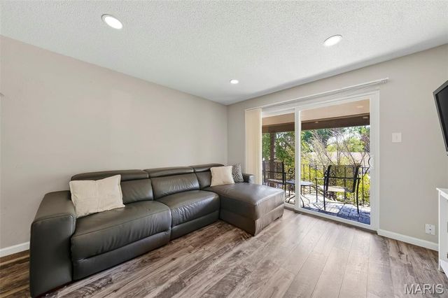 11999 Villa Dorado Drive E, St Louis, MO 63146