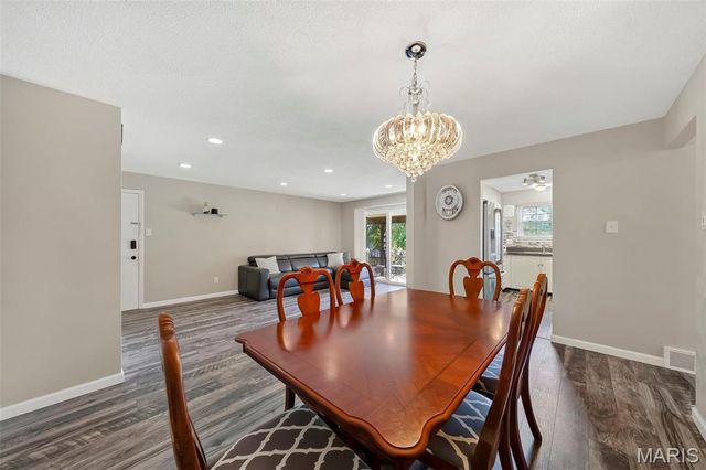 11999 Villa Dorado Drive E, St Louis, MO 63146