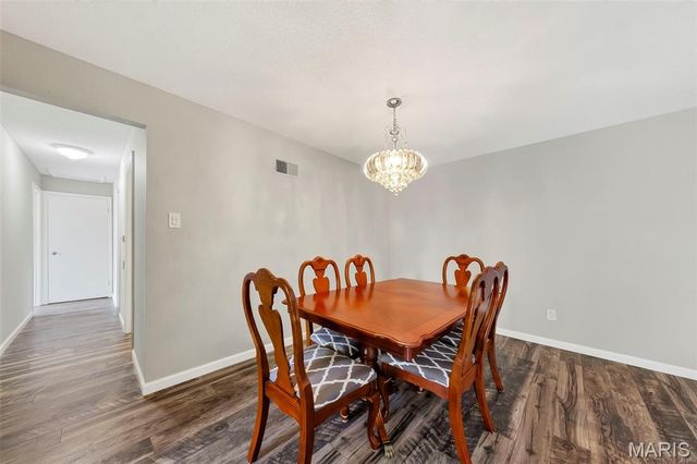11999 Villa Dorado Drive E, St Louis, MO 63146