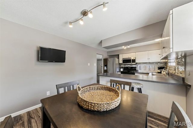 11999 Villa Dorado Drive E, St Louis, MO 63146