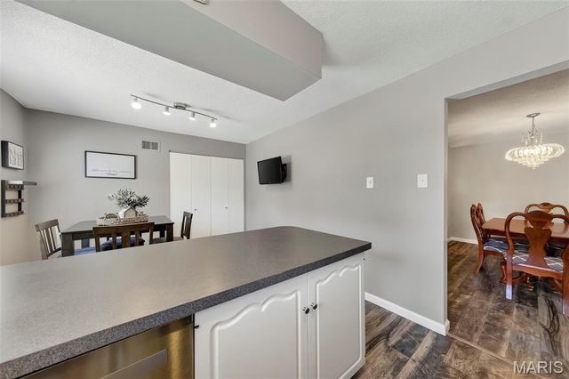 11999 Villa Dorado Drive E, St Louis, MO 63146