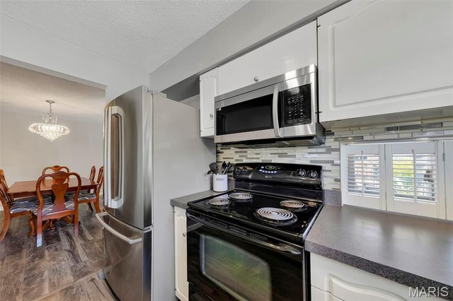 11999 Villa Dorado Drive E, St Louis, MO 63146