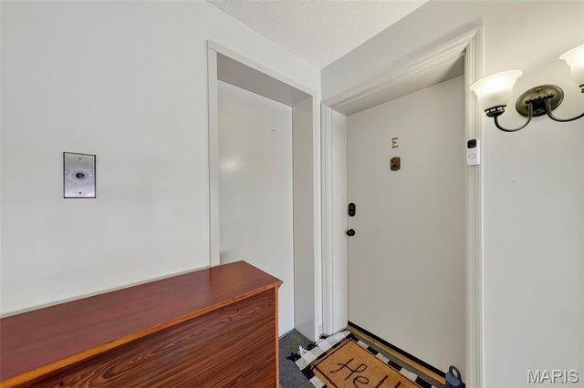 11999 Villa Dorado Drive E, St Louis, MO 63146