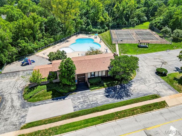 11999 Villa Dorado Drive E, St Louis, MO 63146