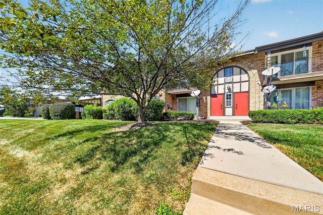 11999 Villa Dorado Drive E, St Louis, MO 63146