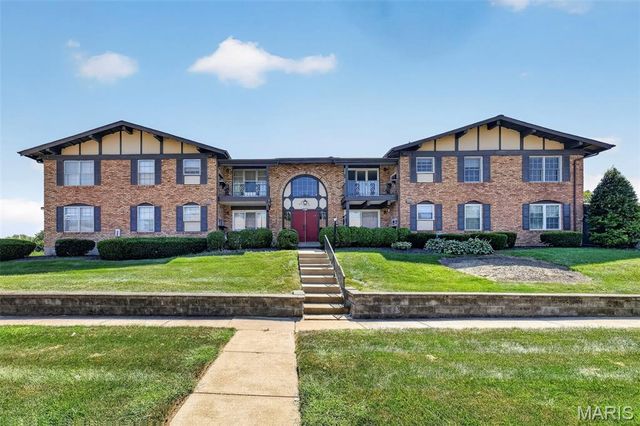 11999 Villa Dorado Drive E, St Louis, MO 63146