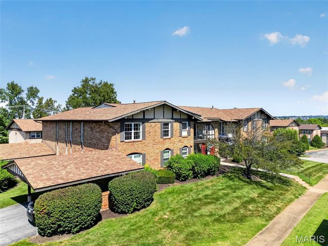 11999 Villa Dorado Drive E, St Louis, MO 63146
