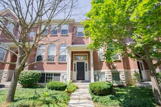 725 Prestwick Lane, Wheeling, IL 60090