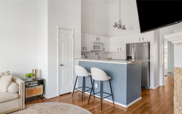 4800 W Lovers Lane 312, Dallas, TX 75209