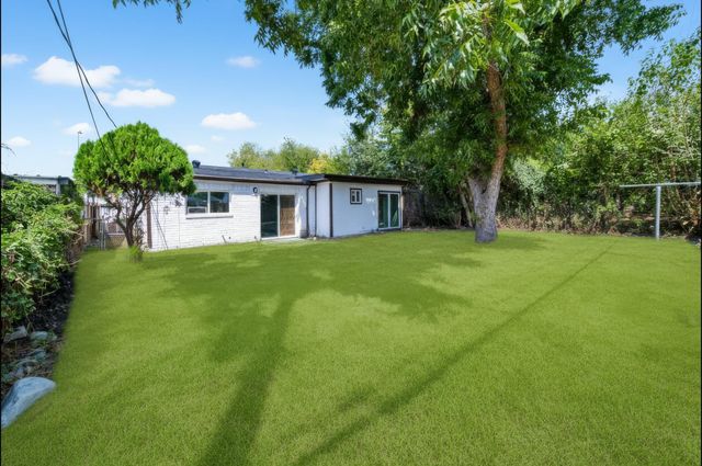 5010 Malmedy Road, Houston, TX 77033