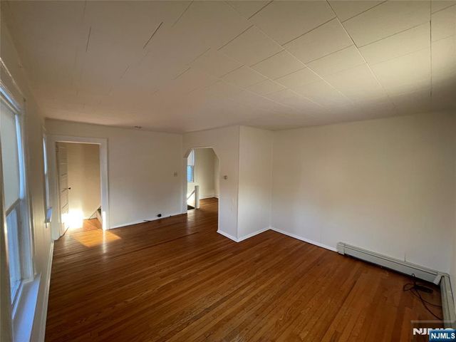 126 Hickory Avenue, Bergenfield, NJ 07621