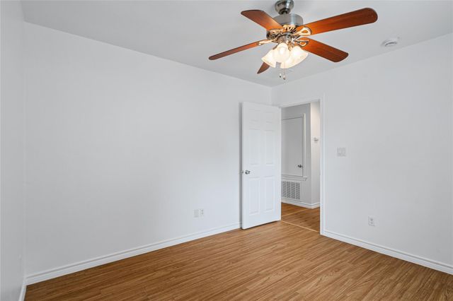 1611 E 13th ST B, Austin, TX 78702