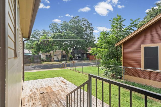 1611 E 13th ST B, Austin, TX 78702
