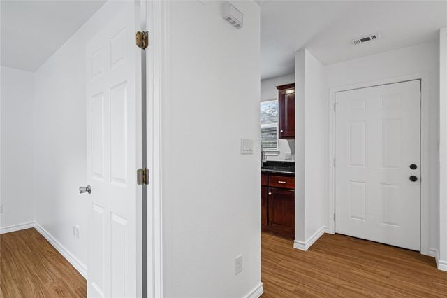 1611 E 13th ST B, Austin, TX 78702
