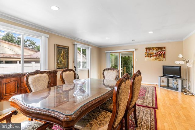 906 OAK TER, Southampton, PA 18966